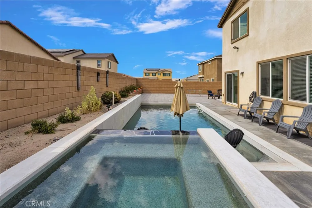 15742 Lorretta Victorville, CA 92394