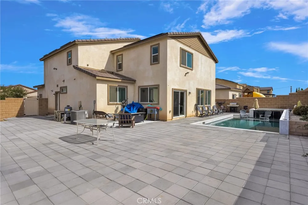 15742 Lorretta Victorville, CA 92394