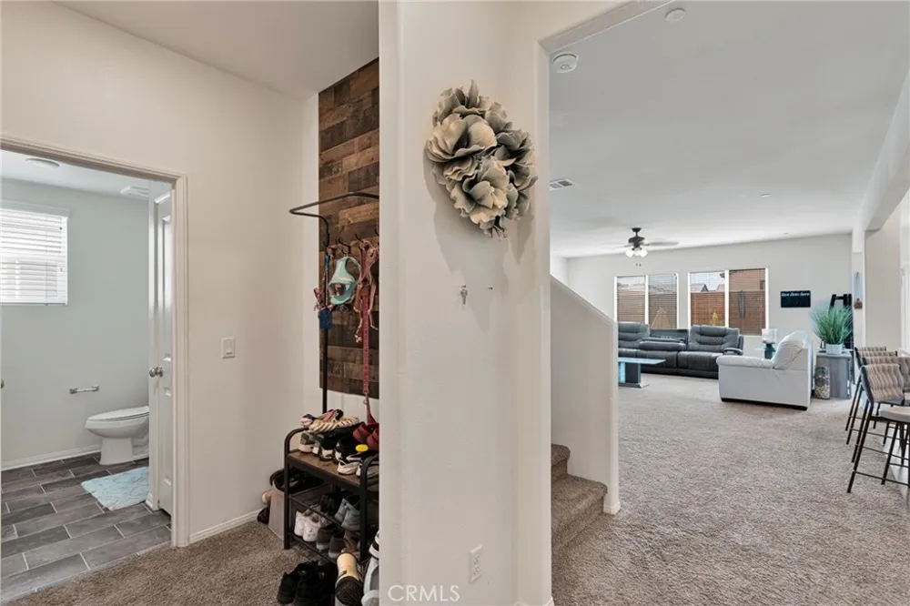 15742 Lorretta Victorville, CA 92394