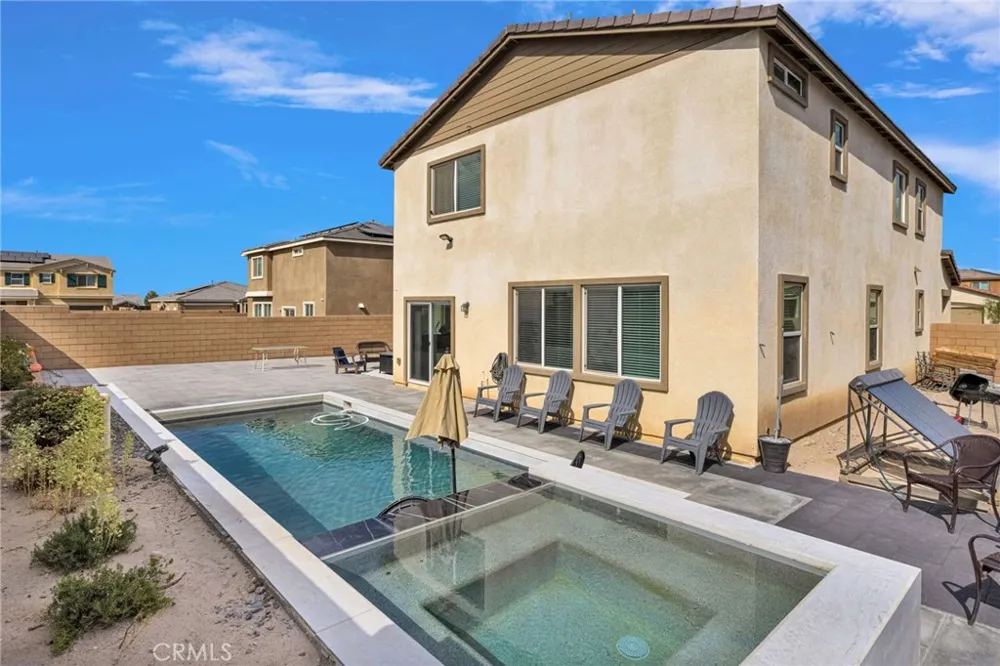 15742 Lorretta Victorville, CA 92394