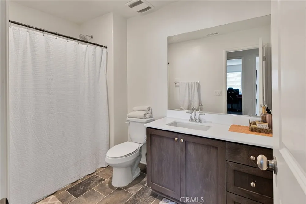 15742 Lorretta Victorville, CA 92394