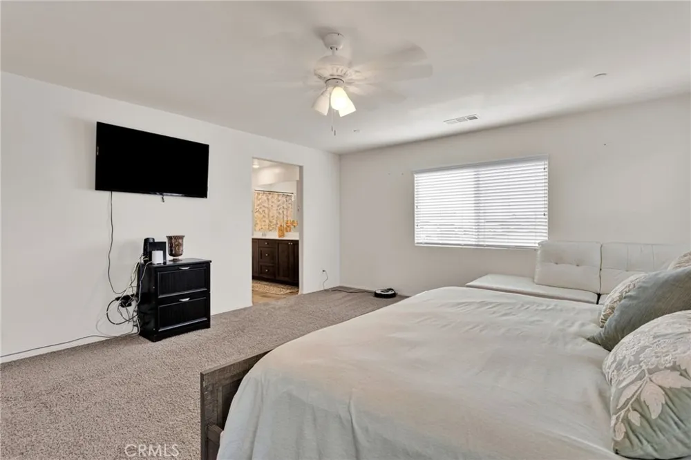 15742 Lorretta Victorville, CA 92394