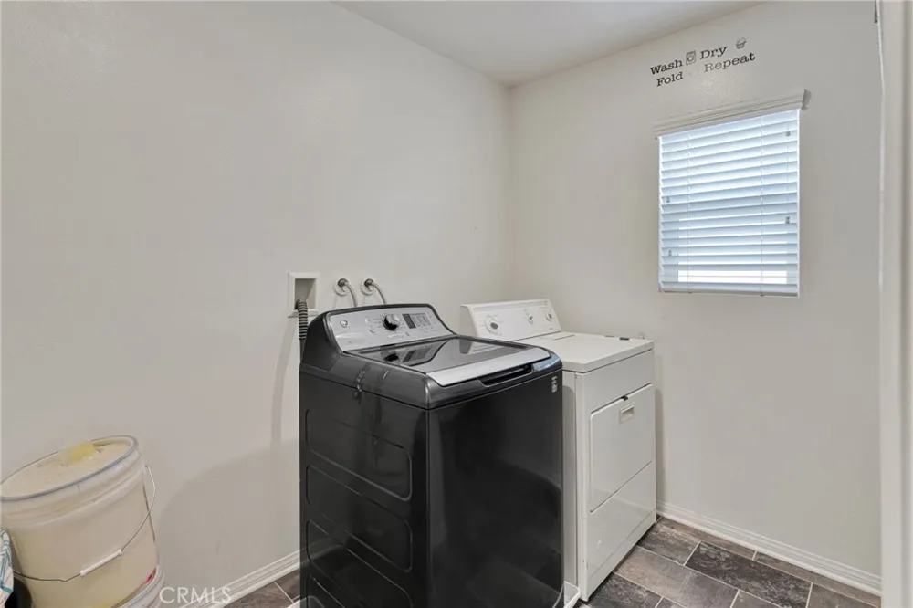 15742 Lorretta Victorville, CA 92394