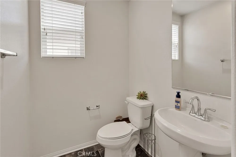 15742 Lorretta Victorville, CA 92394