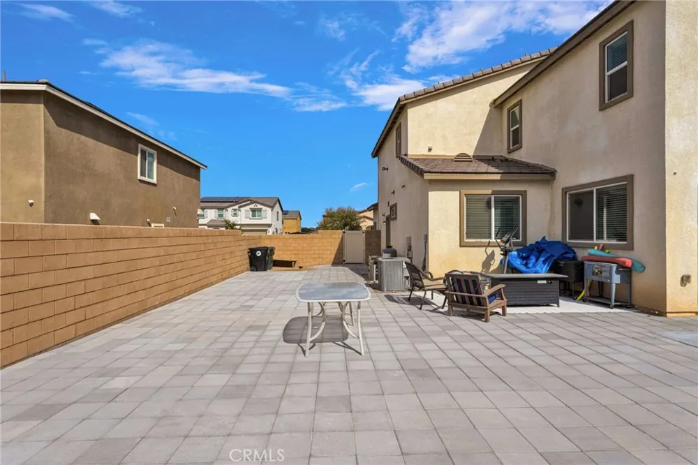 15742 Lorretta Victorville, CA 92394