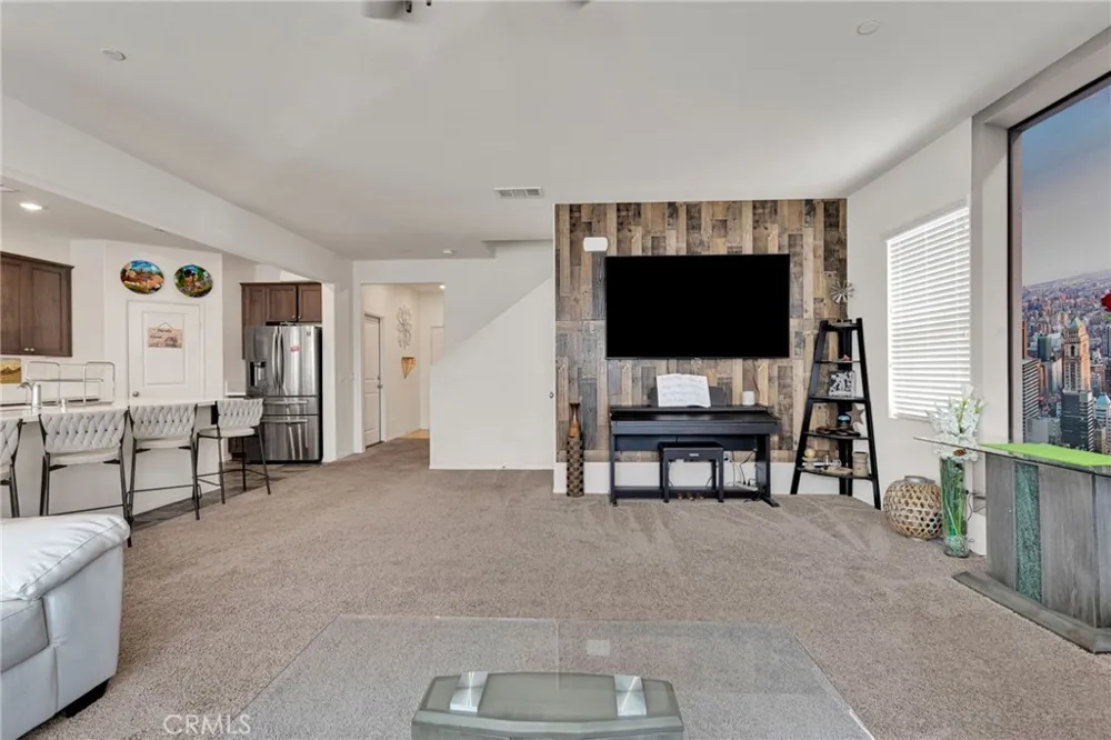 15742 Lorretta Victorville, CA 92394