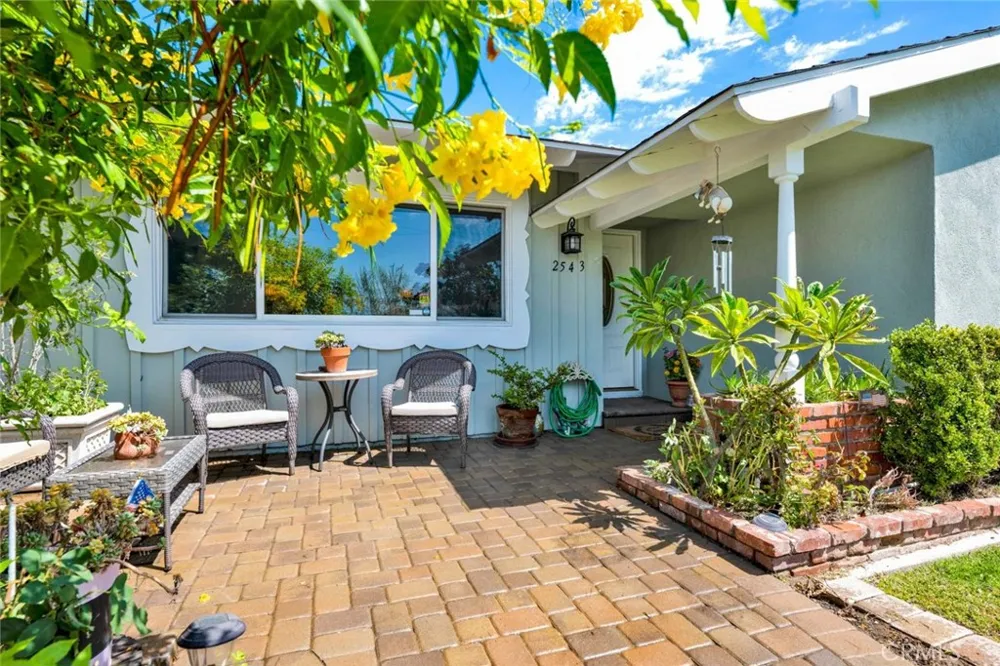 2543 E Coolidge Orange, CA 92867