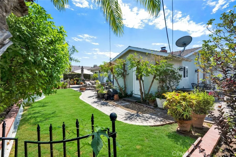 2543 E Coolidge Orange, CA 92867