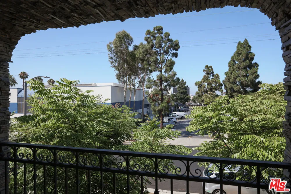 1171 Franklin Street #102 Santa Monica, CA 90403