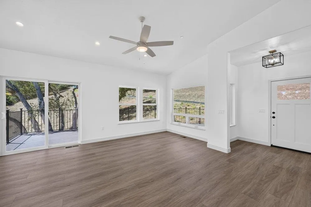 14020 Tres Ninas Court Watsonville, CA 95076