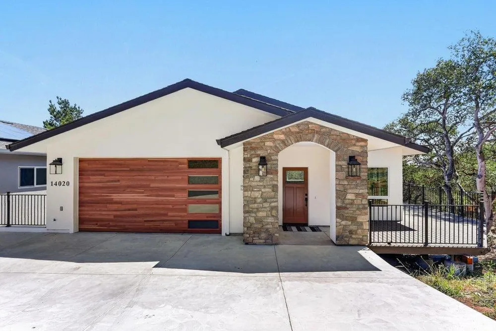 14020 Tres Ninas Court Watsonville, CA 95076