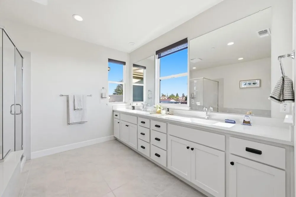 1652 Wonderland Way Way Hayward, CA 94545