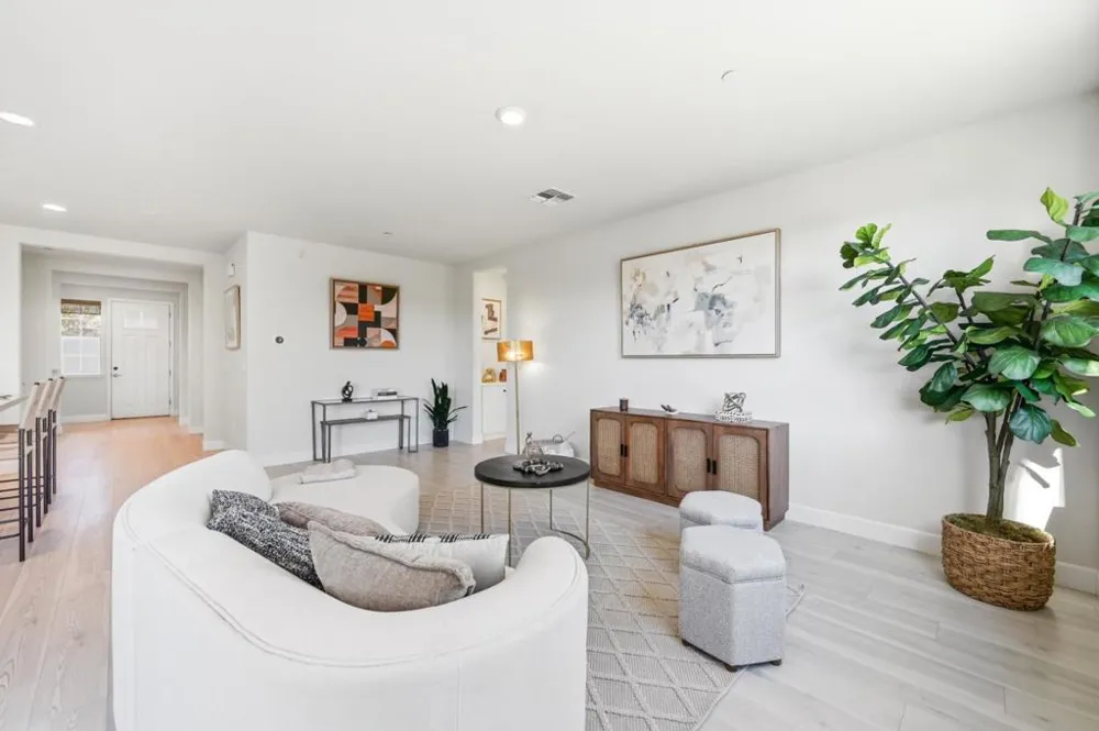1652 Wonderland Way Way Hayward, CA 94545