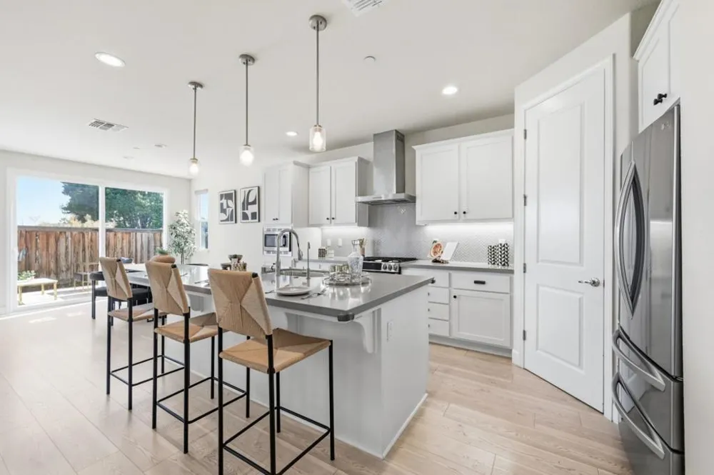 1652 Wonderland Way Way Hayward, CA 94545