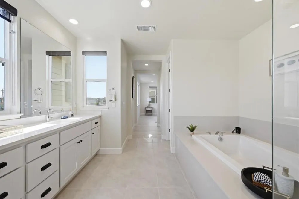 1652 Wonderland Way Way Hayward, CA 94545