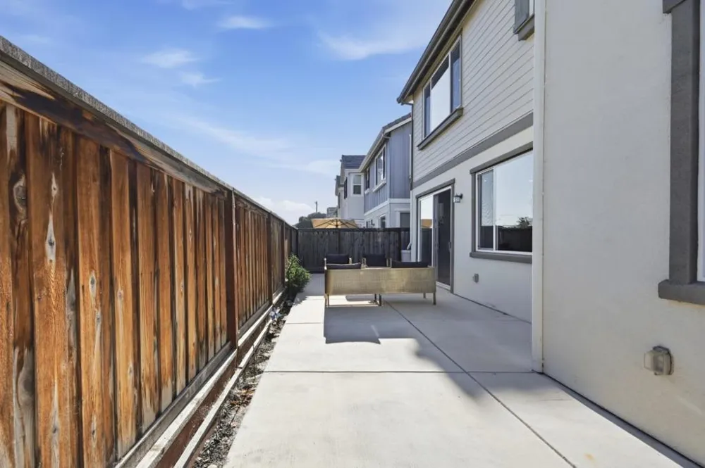 1652 Wonderland Way Way Hayward, CA 94545