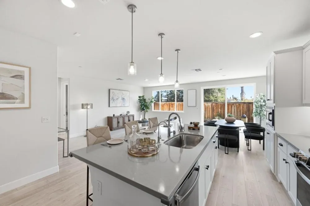 1652 Wonderland Way Way Hayward, CA 94545