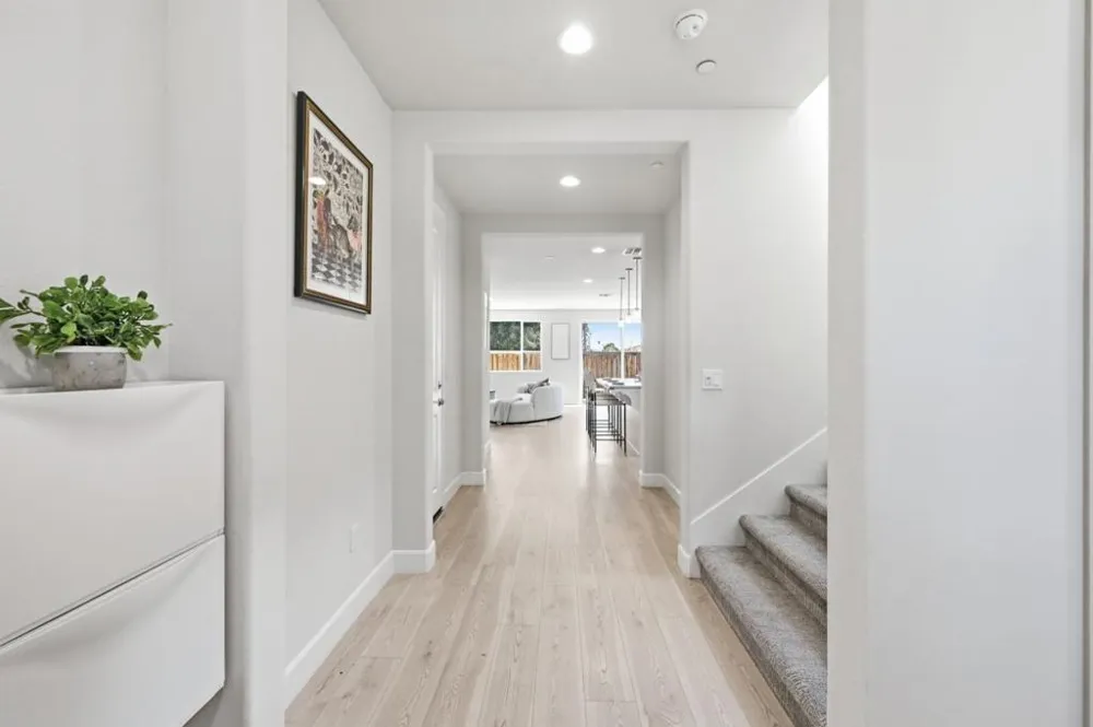 1652 Wonderland Way Way Hayward, CA 94545