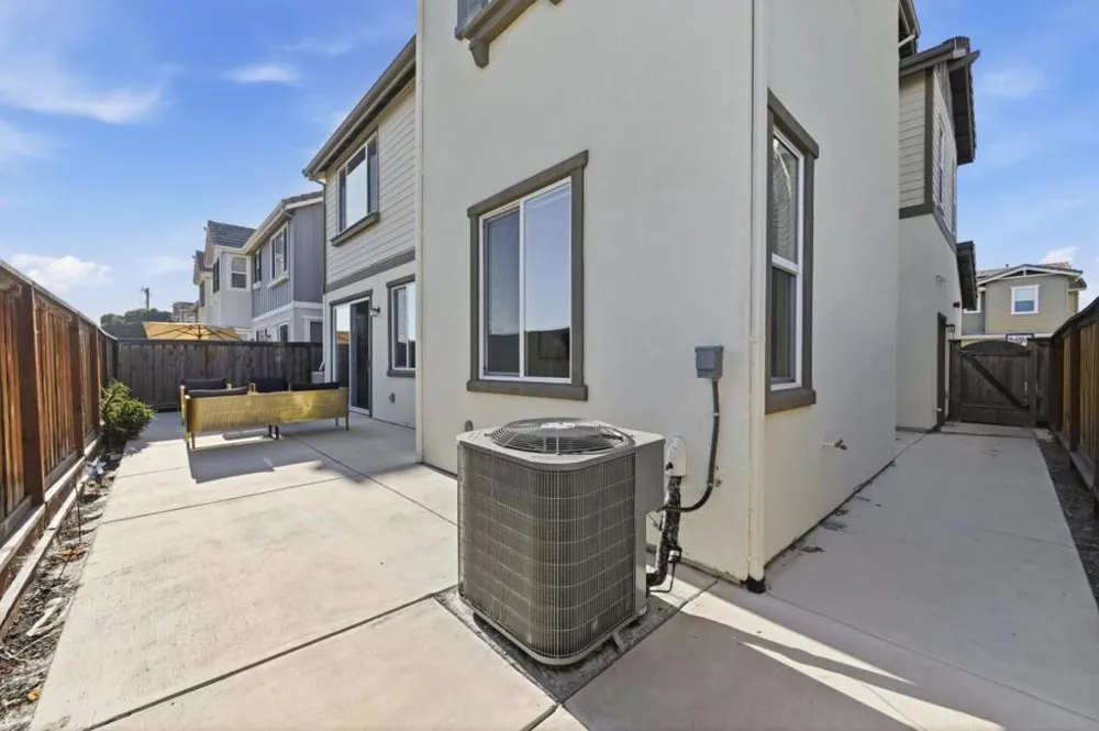 1652 Wonderland Way Way Hayward, CA 94545