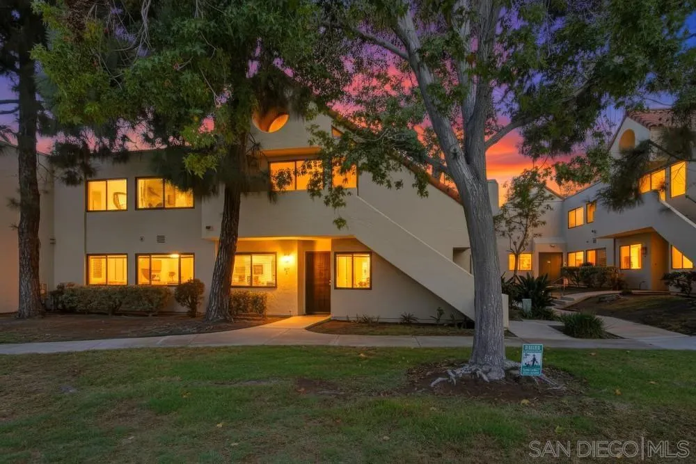 387 Melrose #D Vista, CA 92083