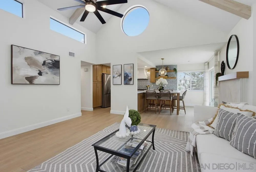 387 Melrose #D Vista, CA 92083