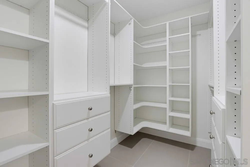 387 Melrose #D Vista, CA 92083