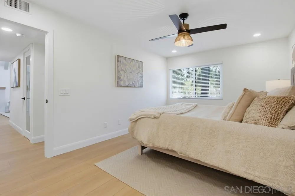 387 Melrose #D Vista, CA 92083