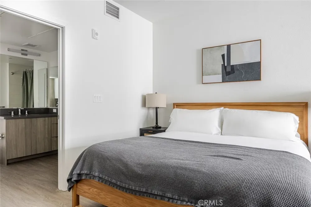 511 S Harbor #414 San Pedro, CA 90731