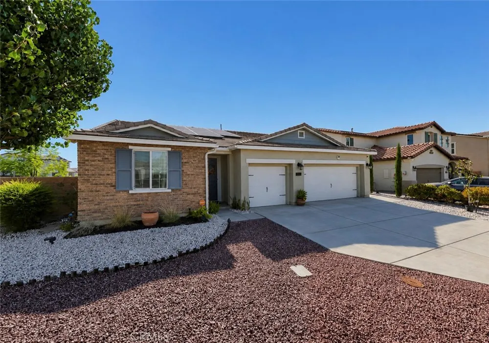 34524 Velvetleaf Winchester, CA 92596