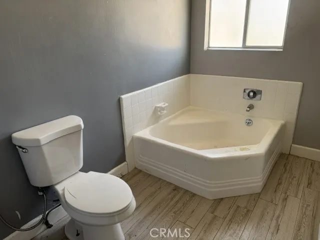 1902 W Avenue L Lancaster, CA 93534