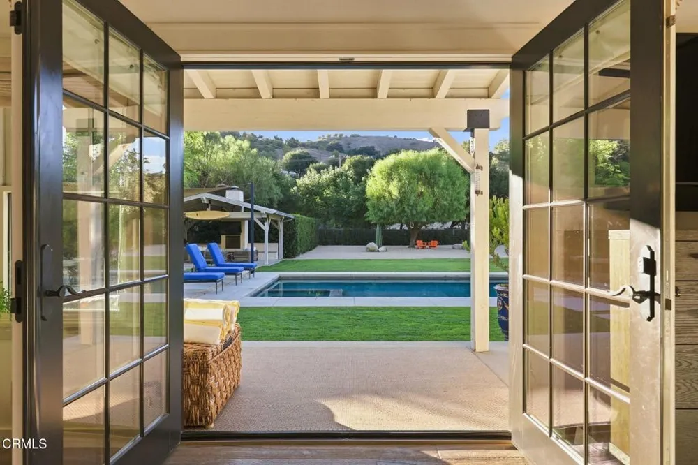 11013 Creek Road Ojai, CA 93023