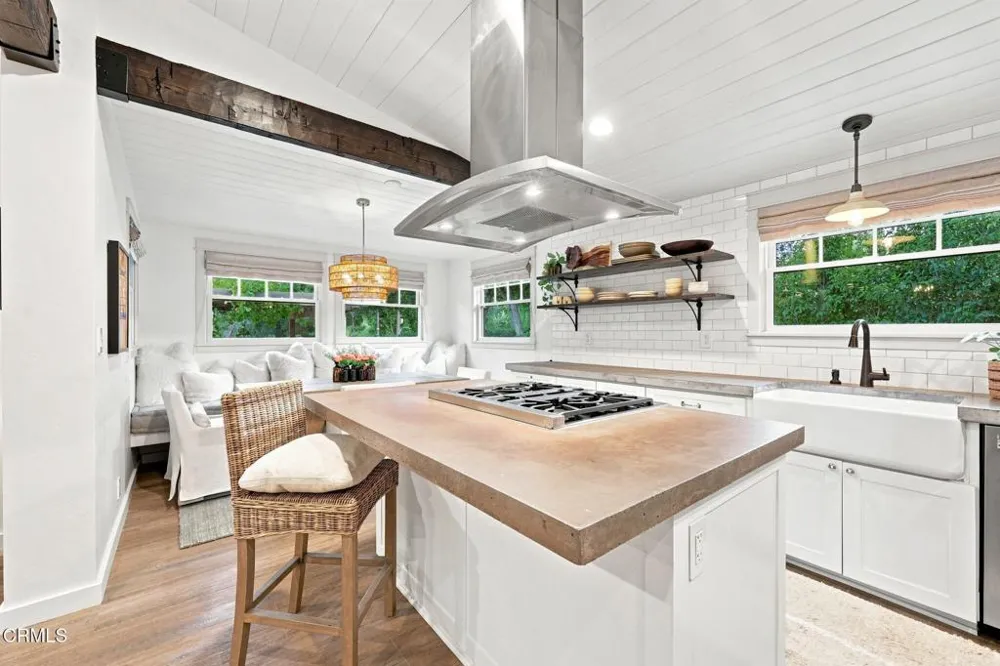 11013 Creek Road Ojai, CA 93023