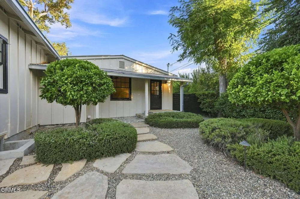 11013 Creek Road Ojai, CA 93023