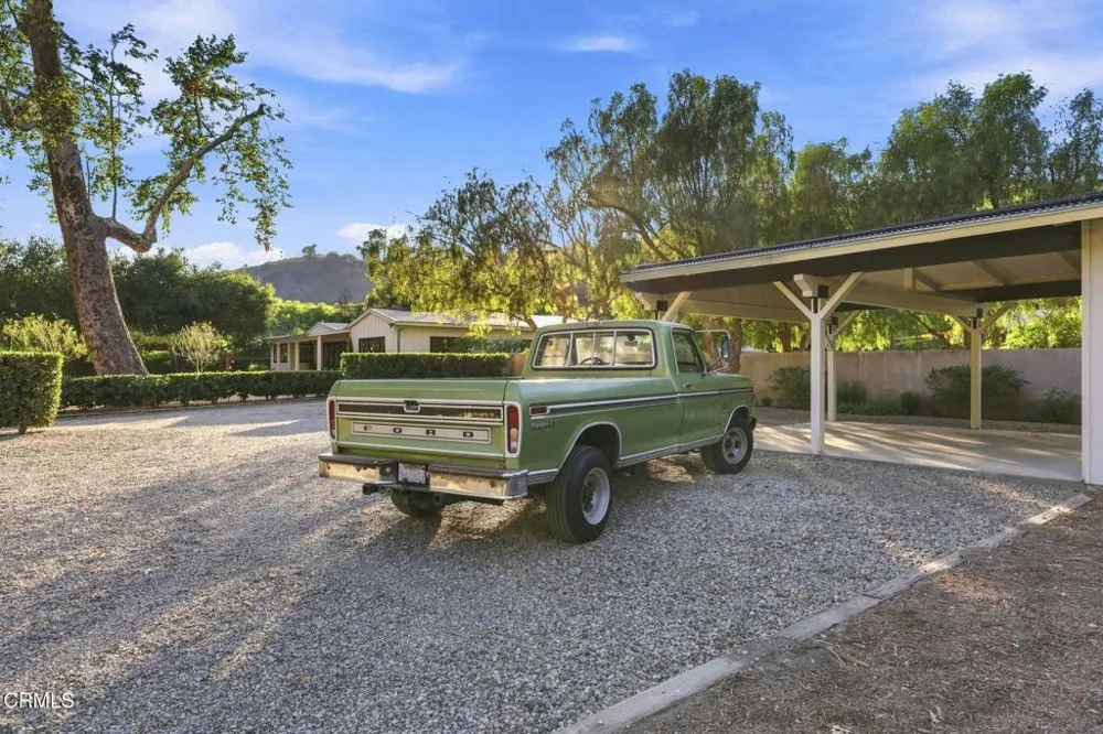 11013 Creek Road Ojai, CA 93023