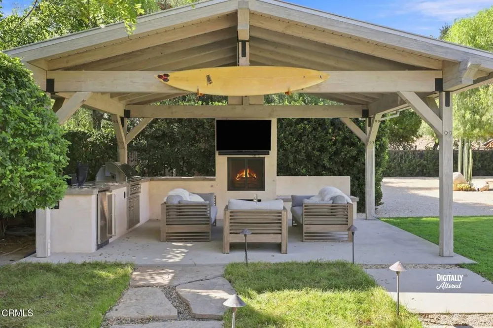 11013 Creek Road Ojai, CA 93023