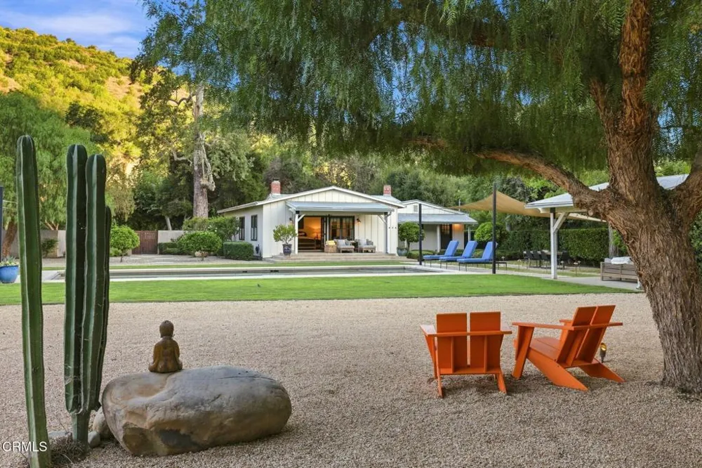 11013 Creek Road Ojai, CA 93023