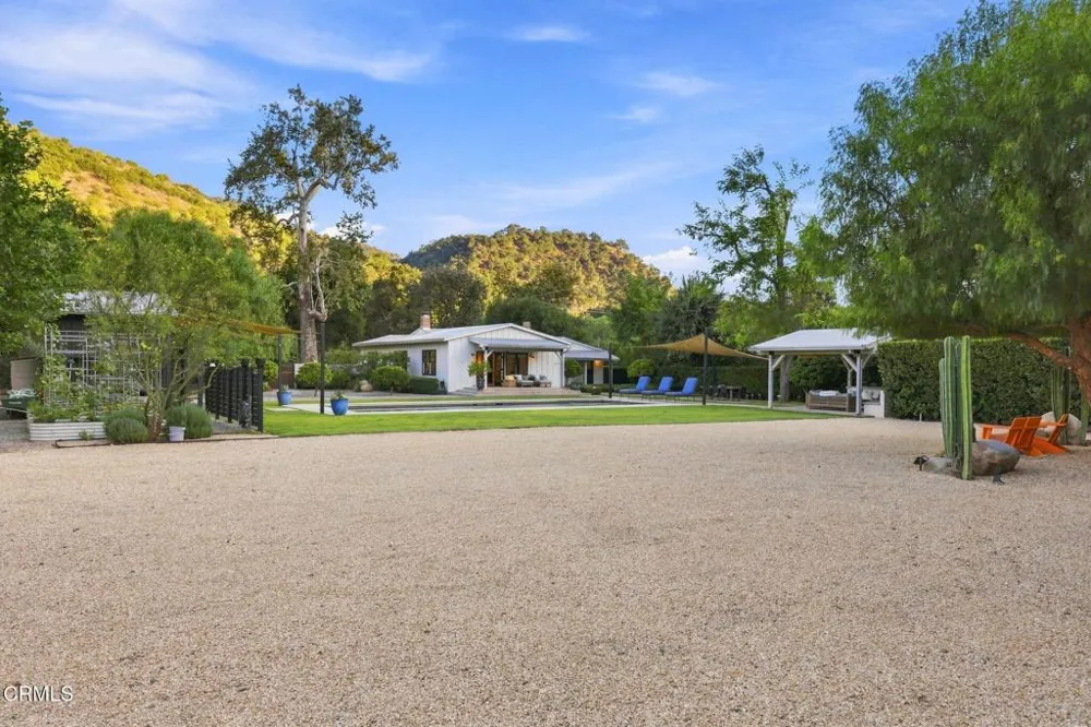 11013 Creek Road Ojai, CA 93023