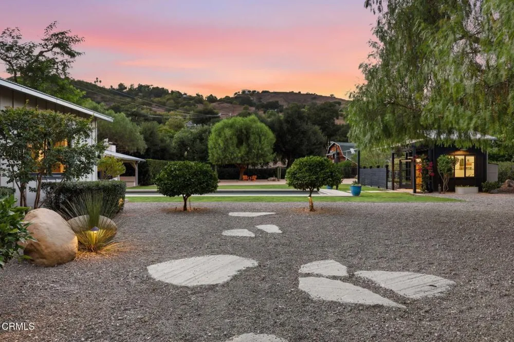 11013 Creek Road Ojai, CA 93023