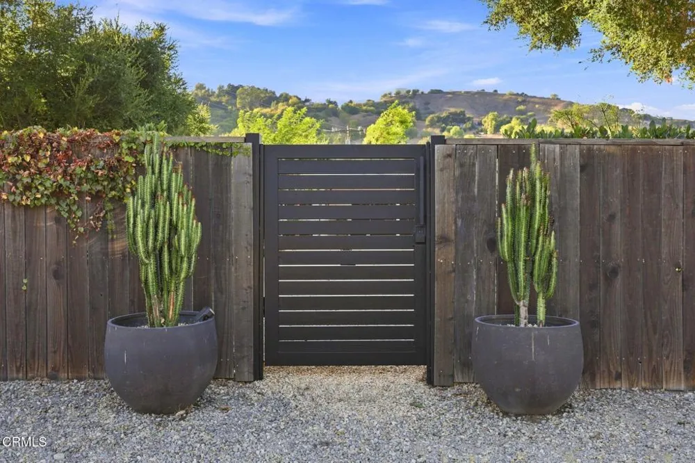 11013 Creek Road Ojai, CA 93023