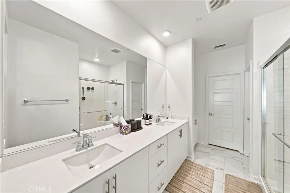 27035 Tanager Valencia, CA 91381