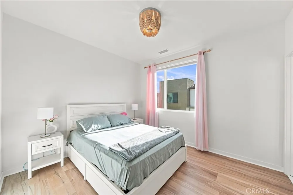 27035 Tanager Valencia, CA 91381