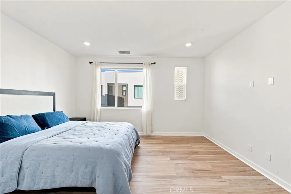 27035 Tanager Valencia, CA 91381
