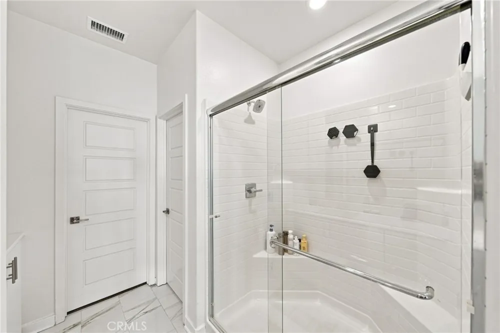 27035 Tanager Valencia, CA 91381