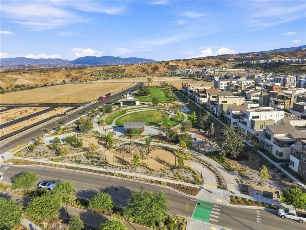 27035 Tanager Valencia, CA 91381