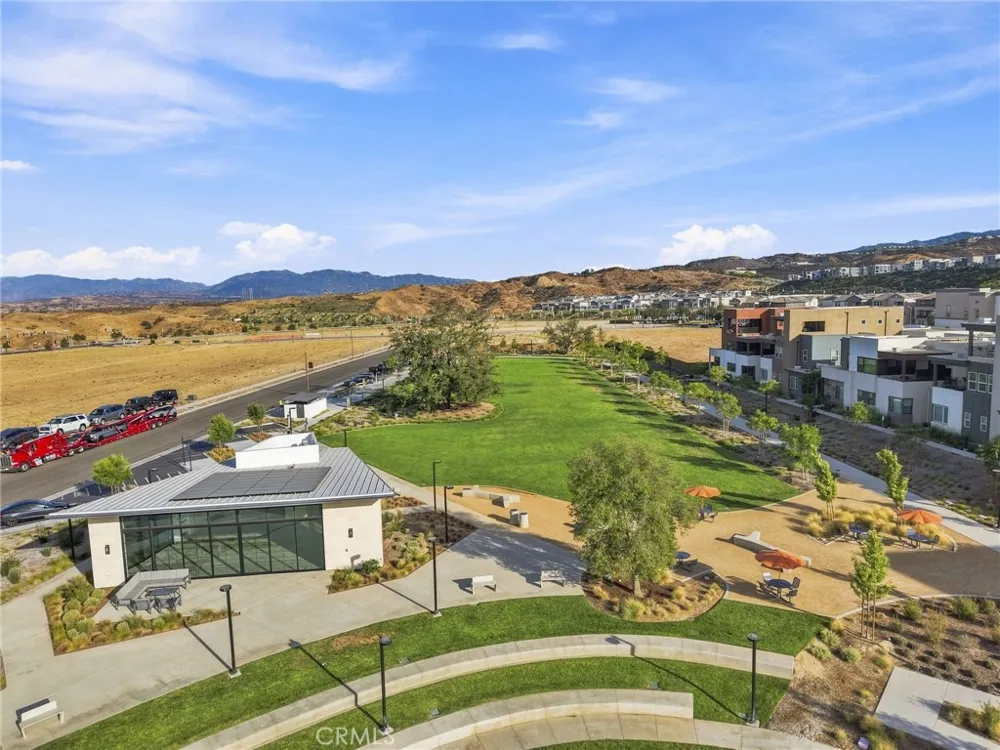 27035 Tanager Valencia, CA 91381