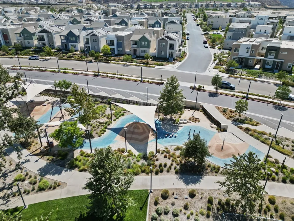 27035 Tanager Valencia, CA 91381