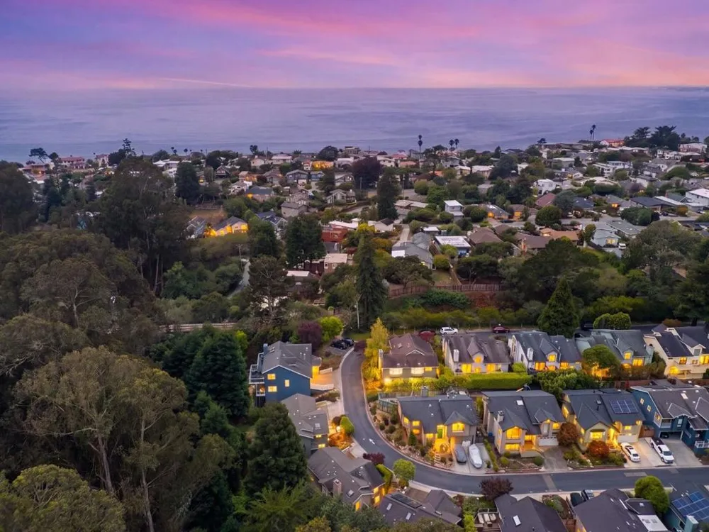 273 Dry Creek Road Aptos, CA 95003