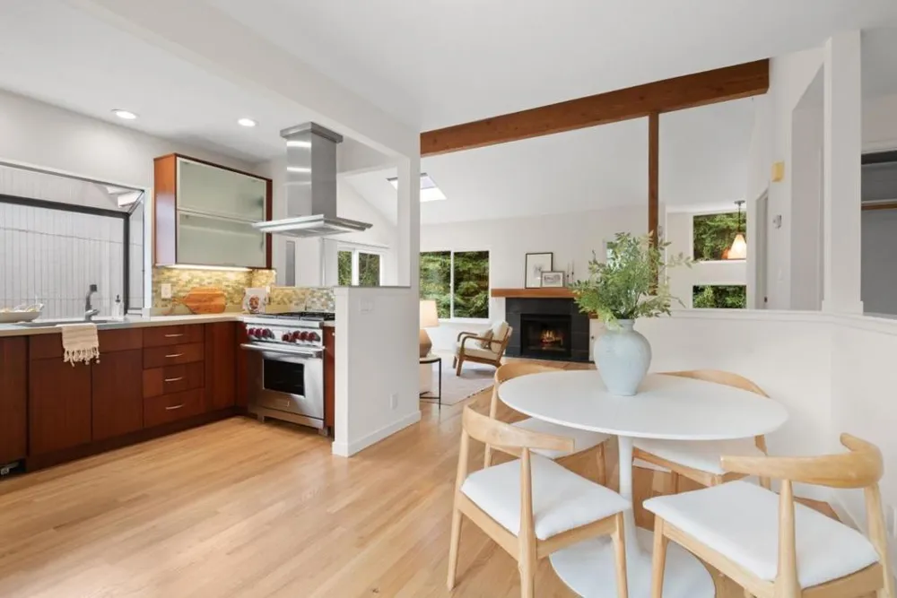 273 Dry Creek Road Aptos, CA 95003