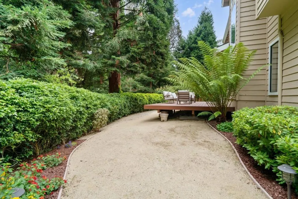 273 Dry Creek Road Aptos, CA 95003