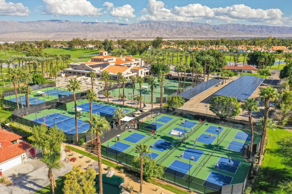 218 Desert Falls Drive E Palm Desert, CA 92211